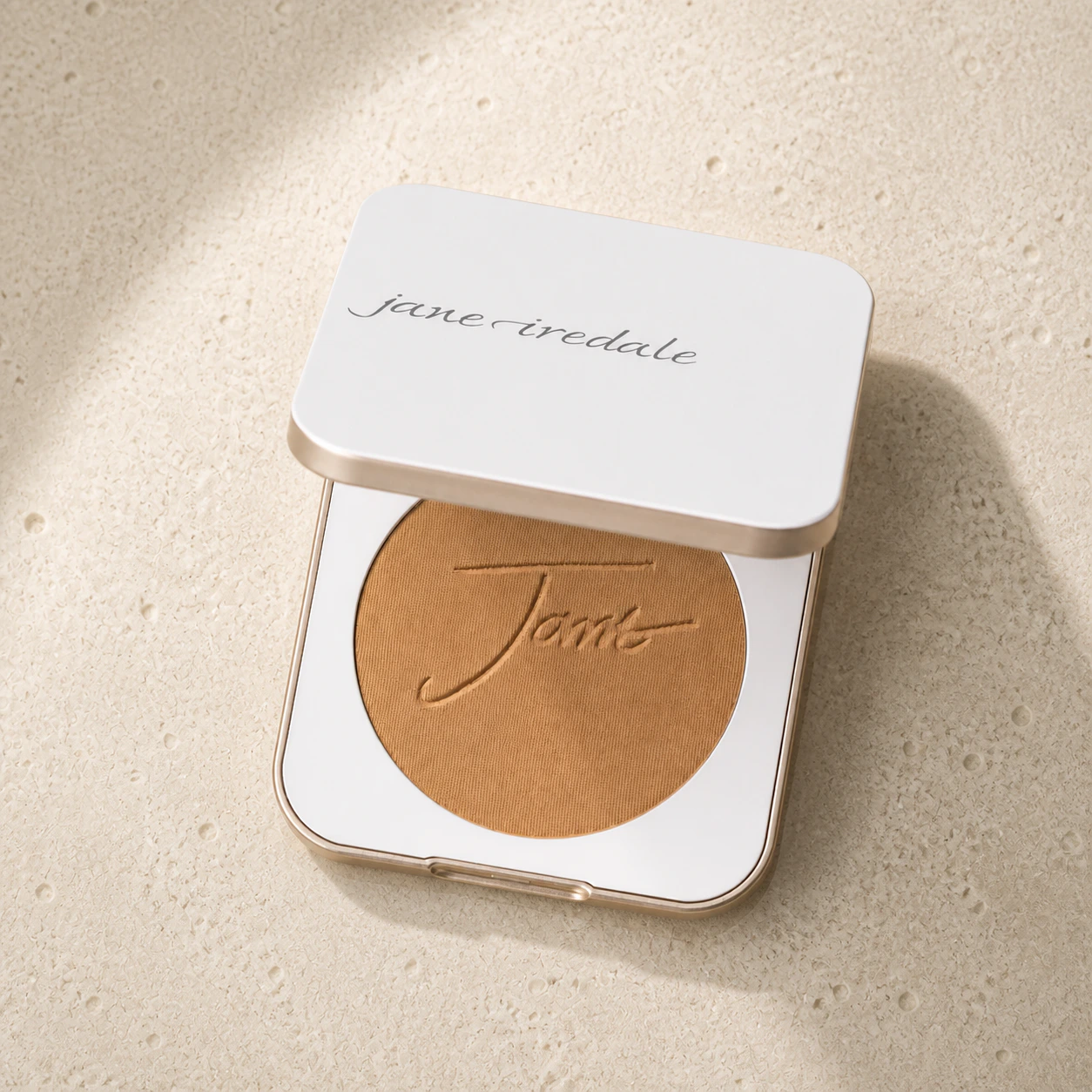 PurePressed® Base Mineral Foundation SPF 20/15 & Refillable Compact